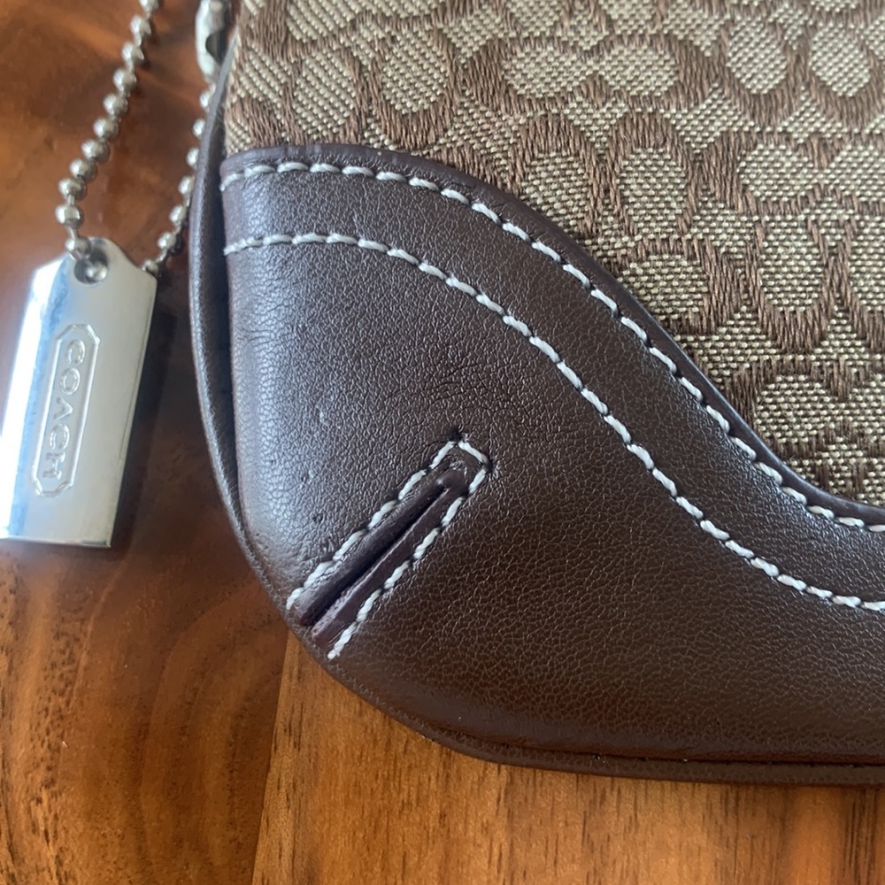 Coach wristlet - Picture 3 of 5